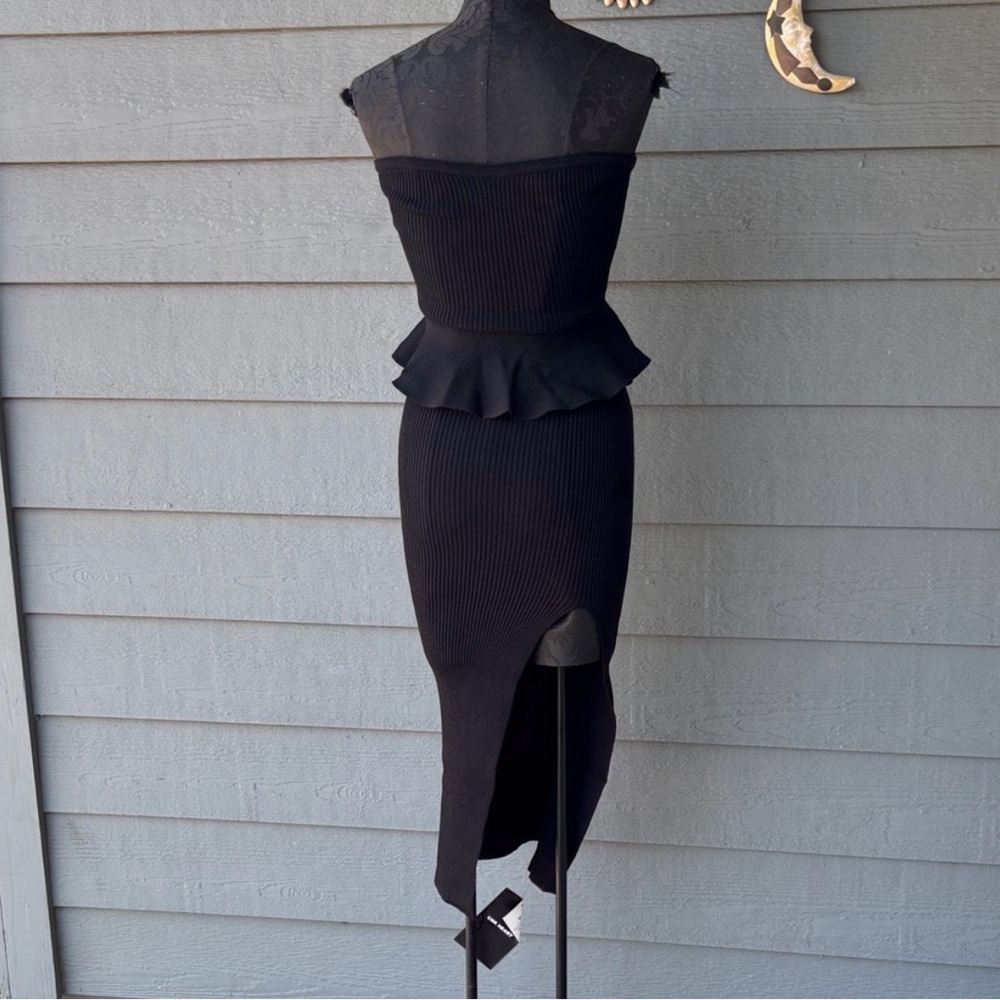Hera Collection Black Ribbed Strapless Dress - Picture 2 of 2